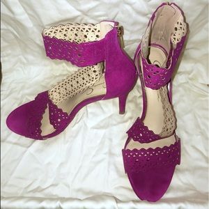 Jessica Simpson Magenta Heels!